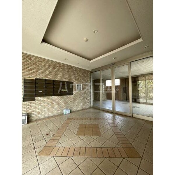 19/21 エントランス