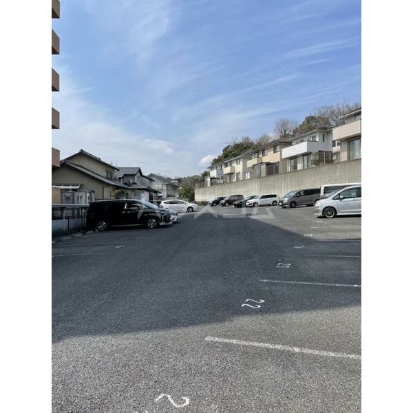 20/21 駐車場