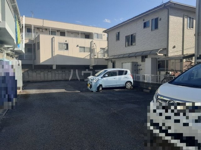 20/29 駐車場
