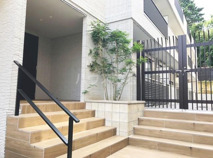 14/24 エントランス