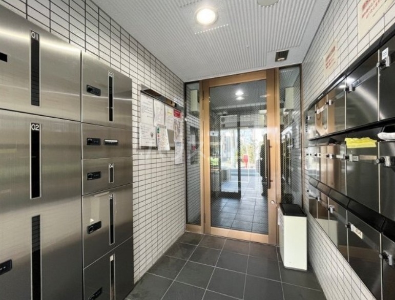 15/18 エントランス