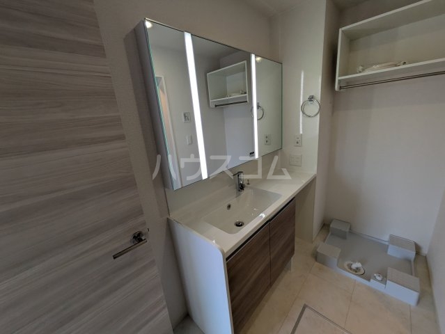 17/30 洗面