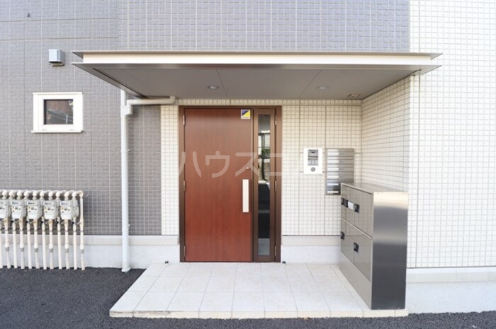 17/19 エントランス