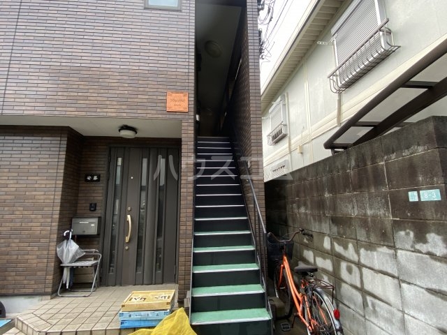 3/7 エントランス