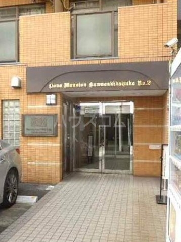 16/17 エントランス