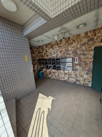 20/30 エントランス