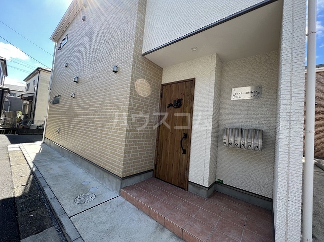 28/30 エントランス