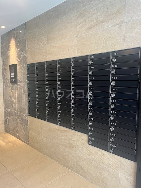 15/25 エントランス