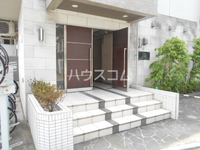 19/28 エントランス