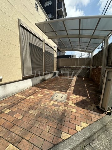 2/5 駐車場