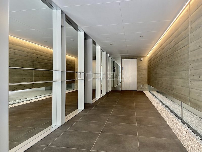 17/18 エントランス