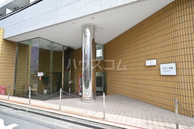 28/30 エントランス