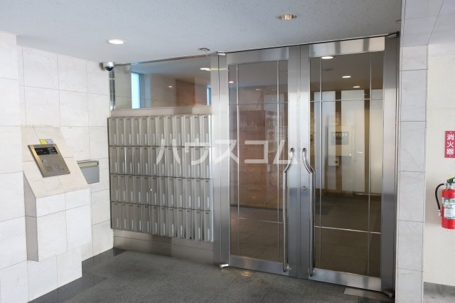 22/30 エントランス