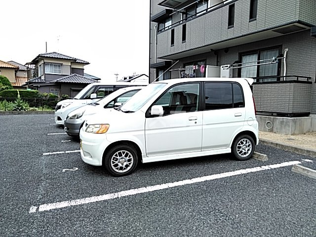 17/25 駐車場