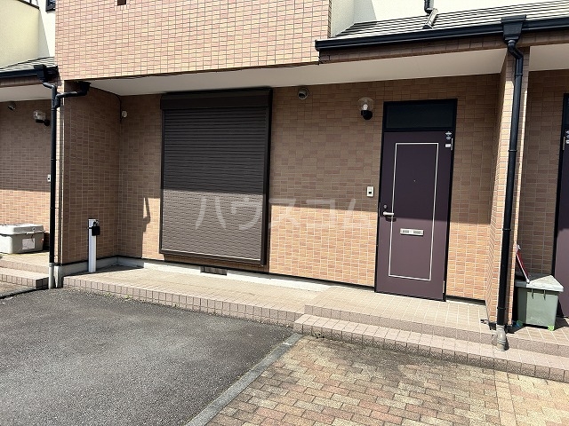28/30 エントランス