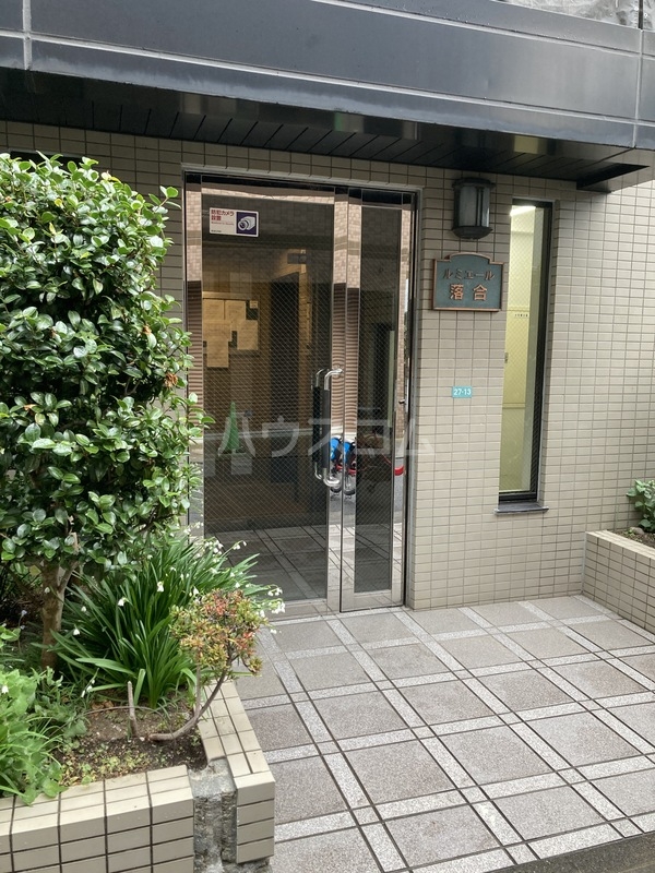 26/26 エントランス