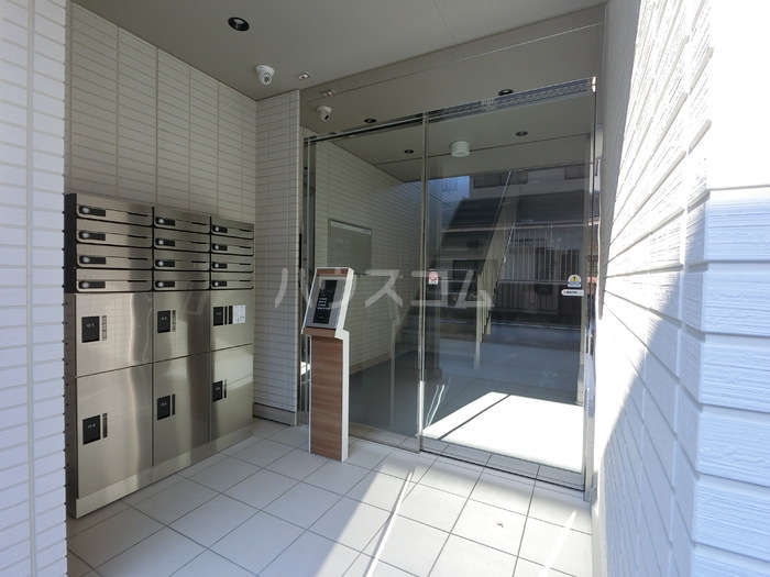 18/25 エントランス