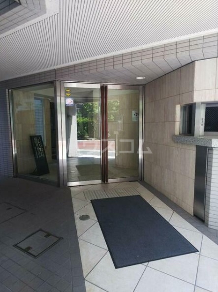 15/16 エントランス