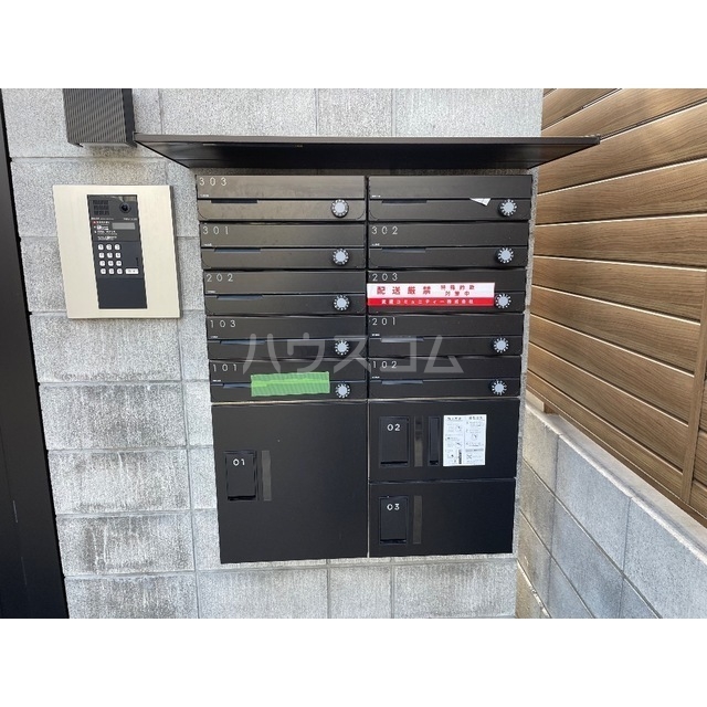 17/26 エントランス