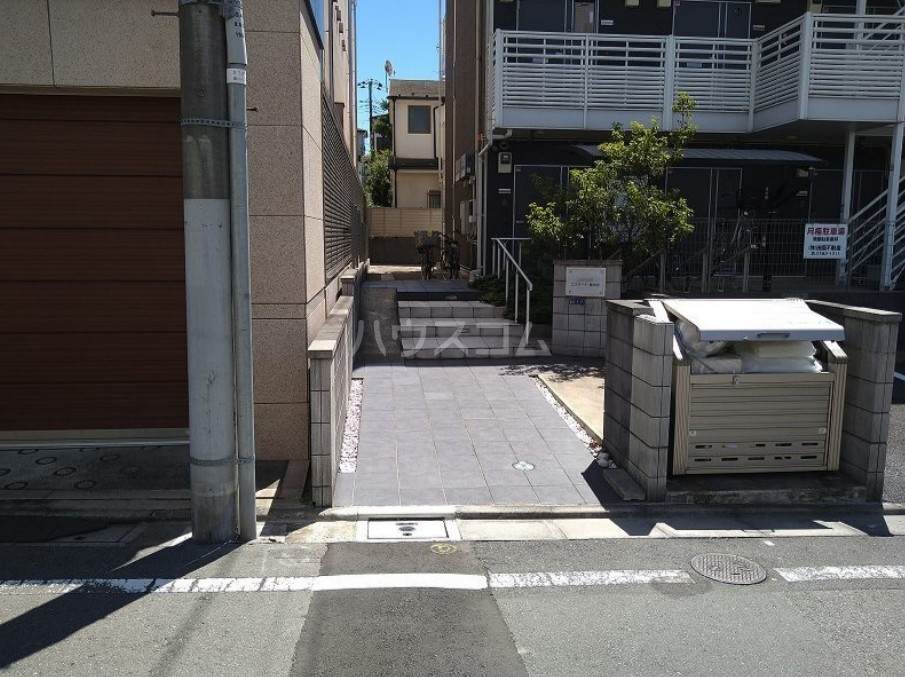 17/20 エントランス