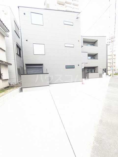 25/30 駐車場