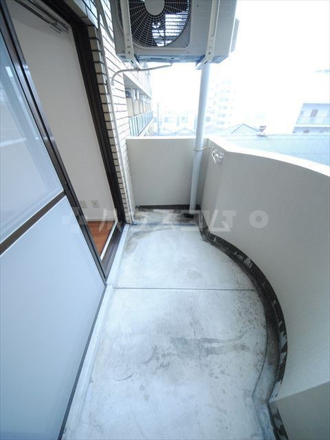 19/30 バルコニー