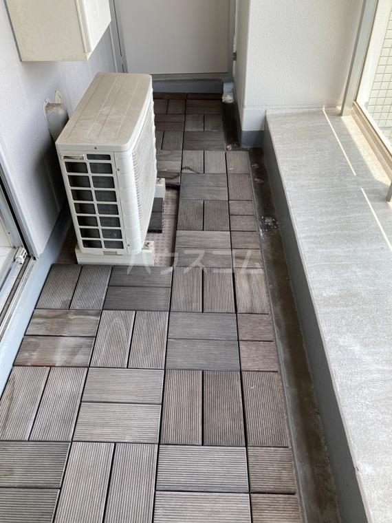 13/21 バルコニー