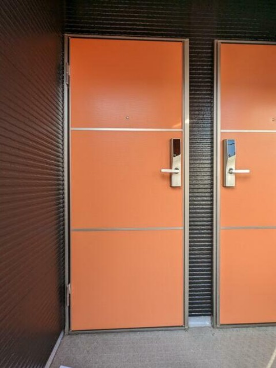 17/25 エントランス