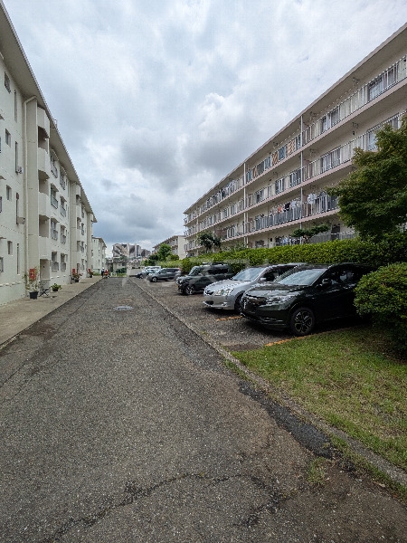 25/28 駐車場