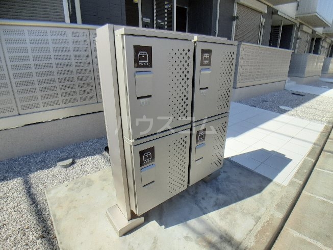 21/30 エントランス