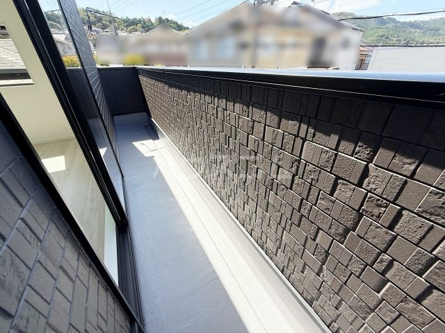 21/26 バルコニー