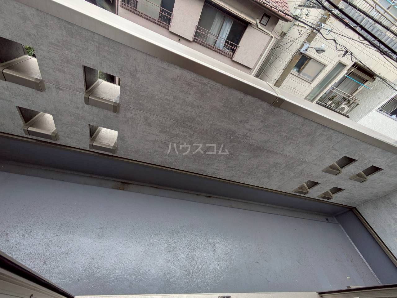 21/30 バルコニー