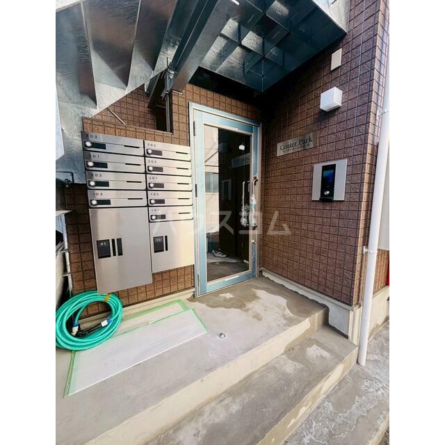 13/23 エントランス