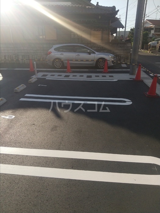 16/23 駐車場
