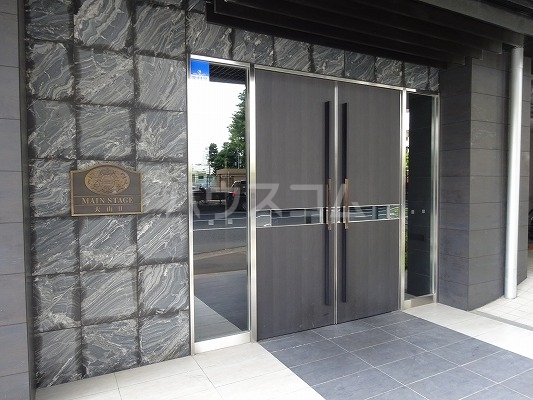 20/30 エントランス