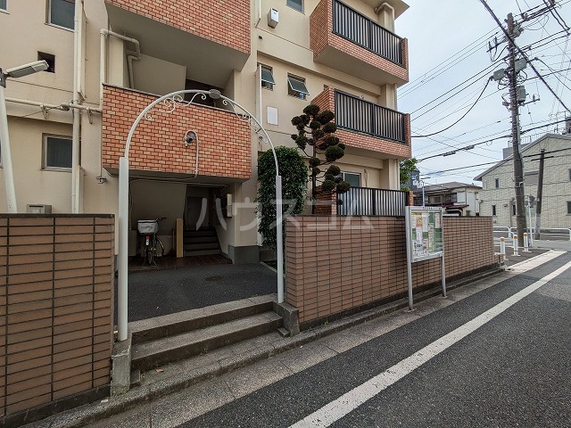 15/18 エントランス