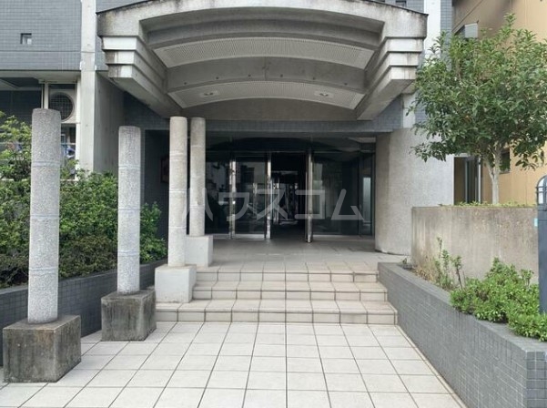 15/25 エントランス