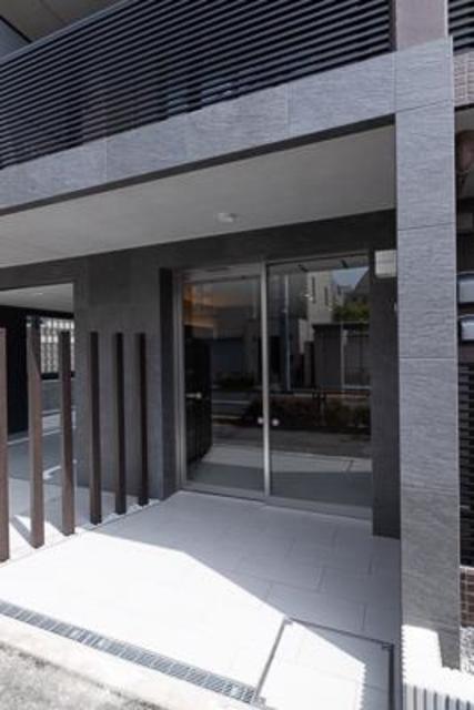 15/22 エントランス