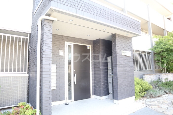 17/19 エントランス