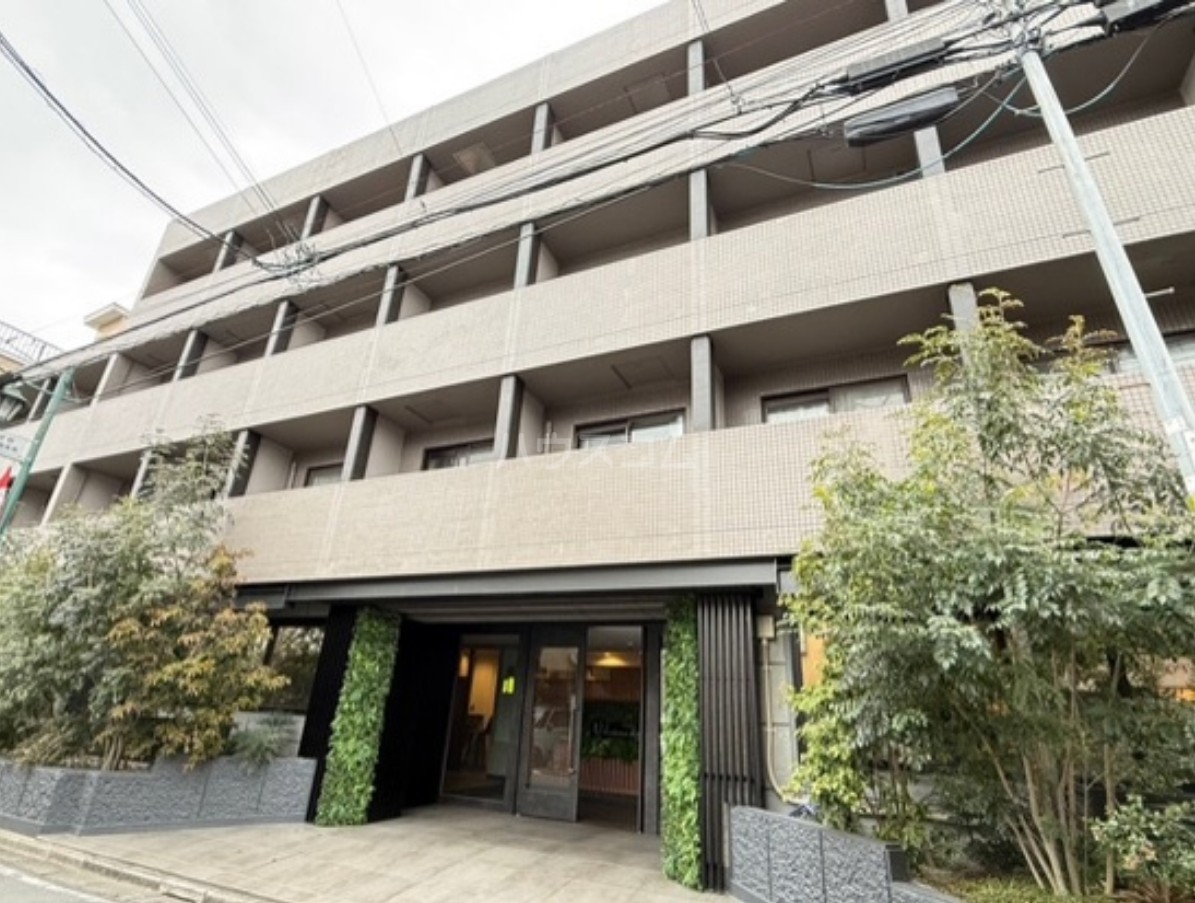 15/22 エントランス