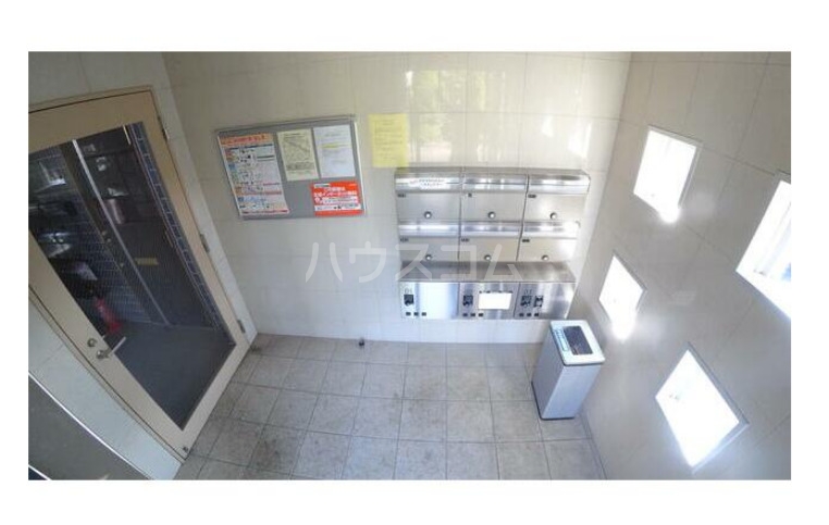 15/26 エントランス