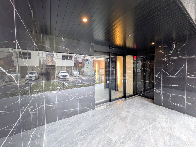 19/22 エントランス