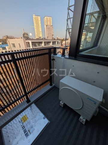 19/26 バルコニー