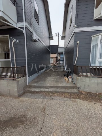 24/30 エントランス