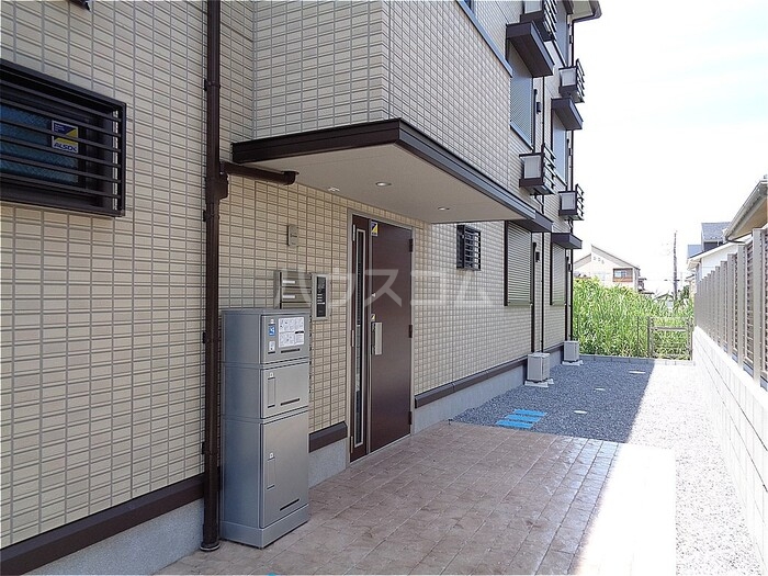 14/17 エントランス