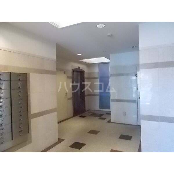 14/20 エントランス