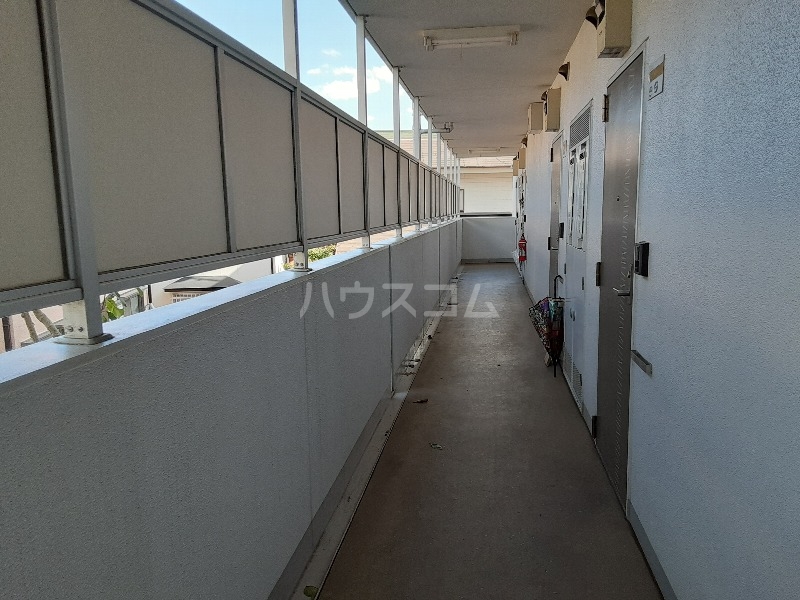 22/30 エントランス