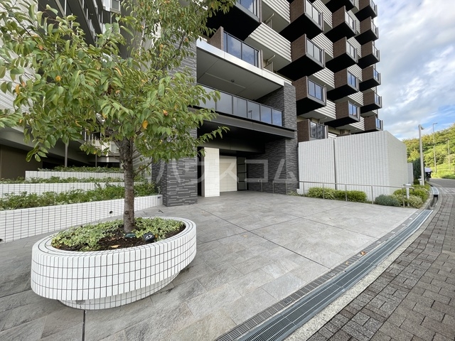 13/16 エントランス