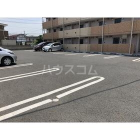16/30 駐車場