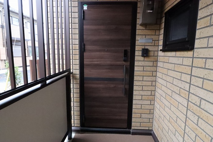 18/28 エントランス